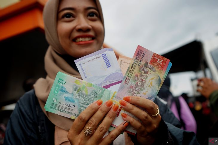 Layanan penukaran pecahan uang baru BI di Tulungagung