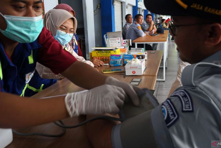 Layanan kesehatan awak bus di Terminal Gayatri Tulungagung