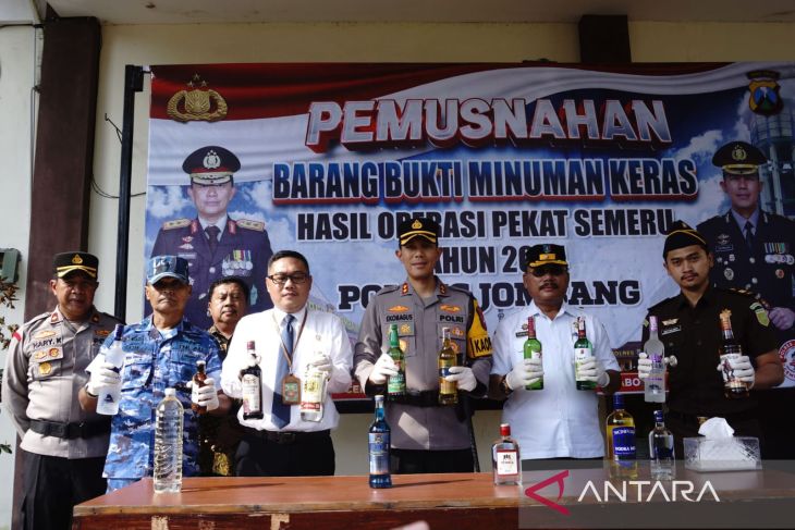 Pemusnahan miras di Polres Jombang