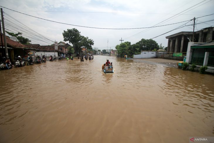 Banjir jalan raya Kraton Pasuruan