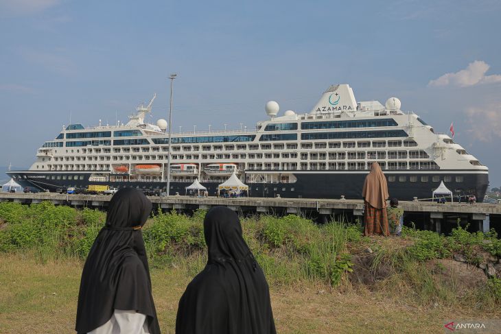 Kapal pesiar kunjungi Sabang jelang Idul Fitri