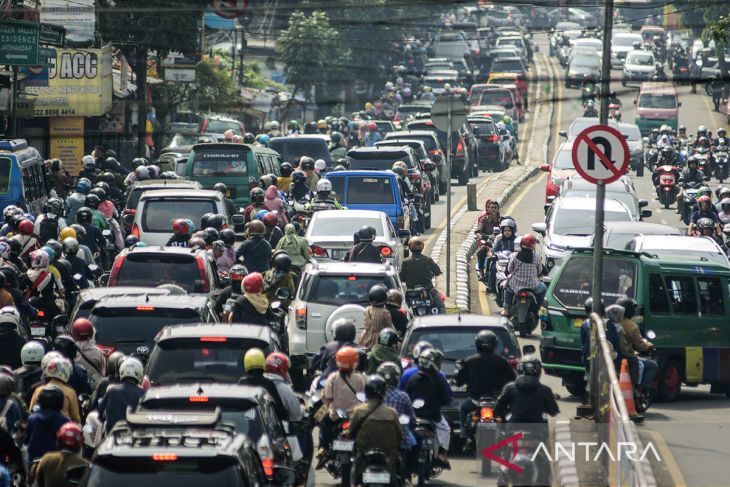 Kepadatan kendaraan saat Idul Fitri di Bandung