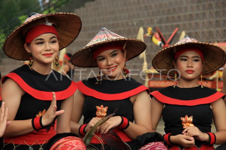 Naik Dango Suku Dayak di Kota Pontianak