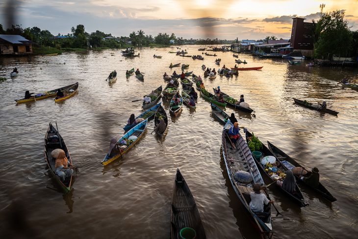 Pasar Terapung Lok Baintan Kalsel