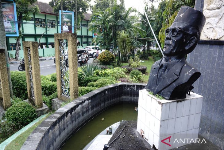 Monumen pendidikan di Jombang