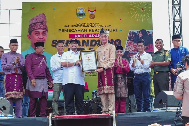 Rekor MURI pergelaran senandung jolo di Jambi