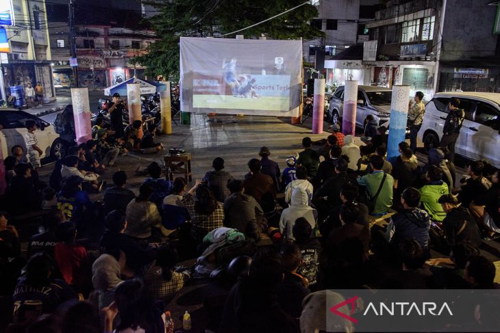 Nobar Persib melawan Bali United di Bandung