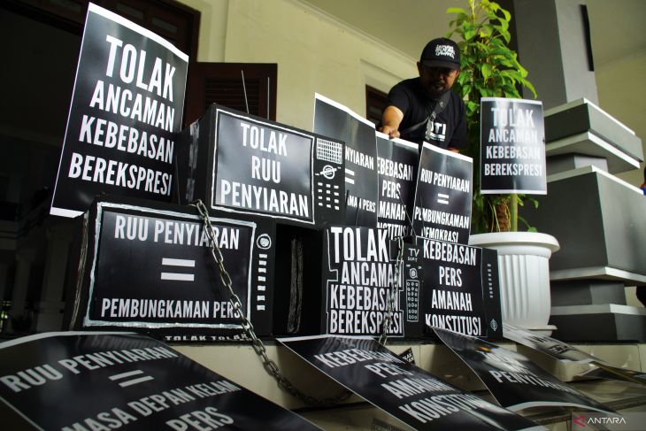 Aksi wartawan Malang tolak RUU Penyiaran