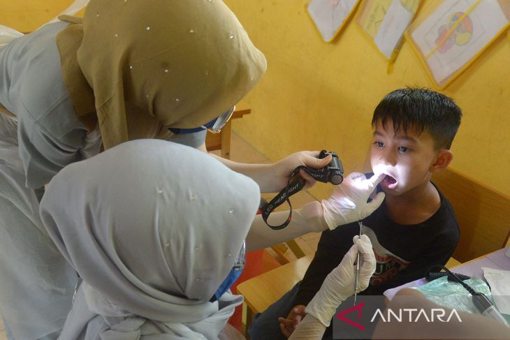 FOTO - Dokter Indonesia dan Malaysia baksos pengobatan gratis di Aceh Besar