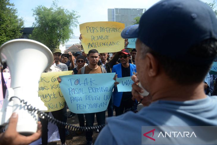 FOTO - Jurnalis Aceh bersatu tolak RUU Penyiaran