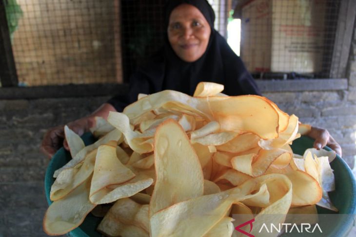 Olahan Tradisional Keripik Wak Man Medan