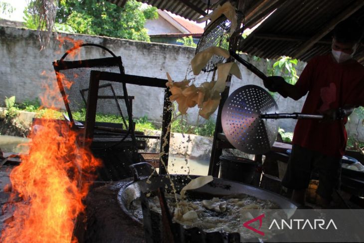 Olahan Tradisional Keripik Wak Man Medan