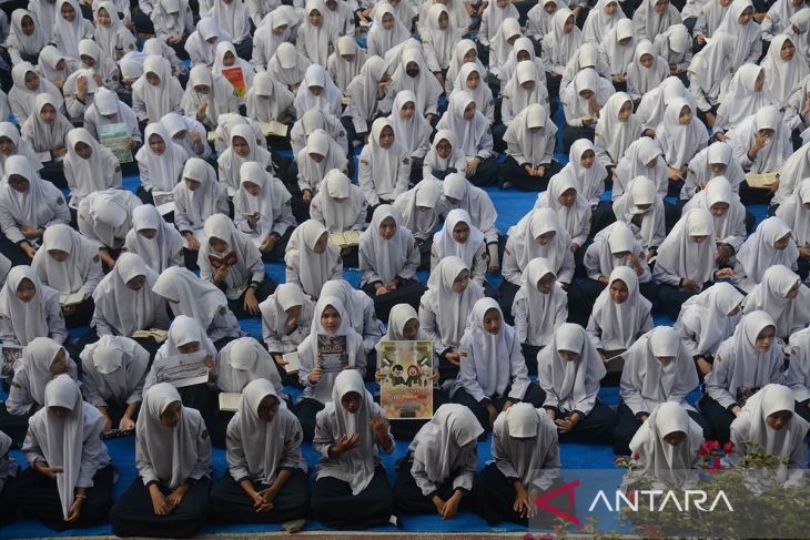 FOTO - Doa bersama pelajar untuk Palestina di Aceh
