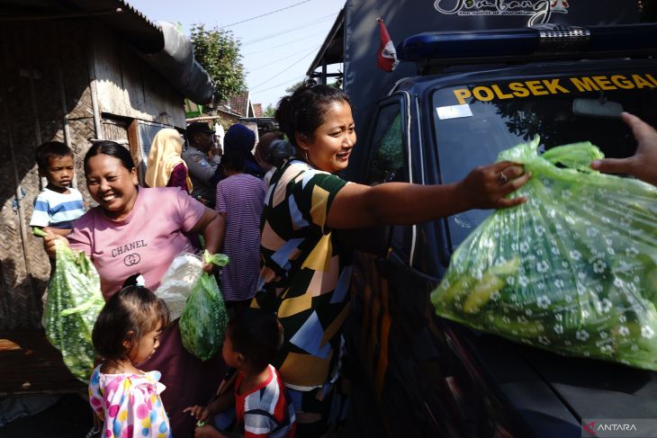 Mobil polisi di Jombang jadi gerobak sayur