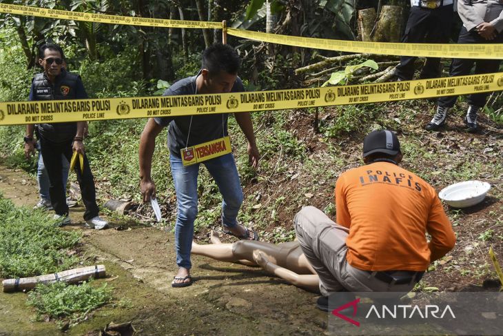 Rekontruksi pembunuhan dan mutilasi di Ciamis