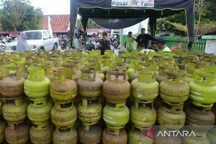 FOTO - Pasar tani pangan dan elpiji jelang Idul Adha