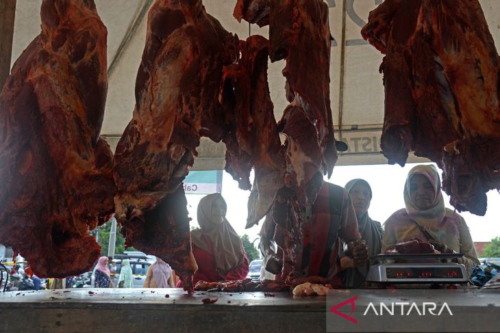 FOTO - Pasar tani pangan dan elpiji jelang Idul Adha