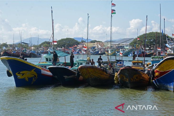 FOTO - Nelayan libur melaut sambut tradisi meugang Idul Adha