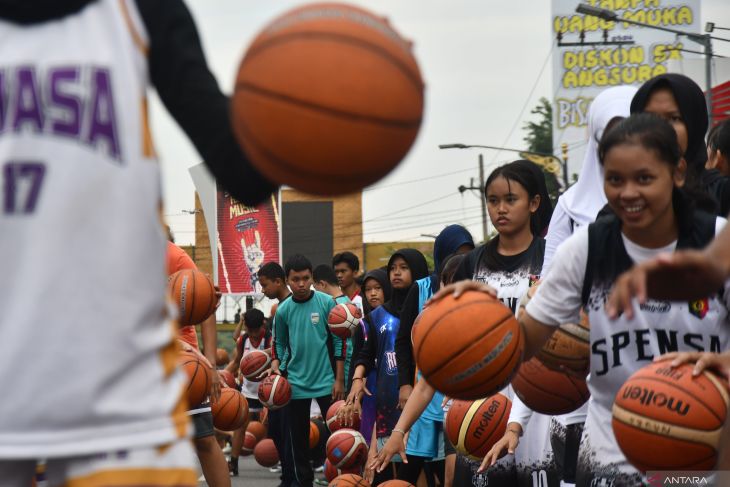 Rekor MURI dribble bola basket peserta terbanyak