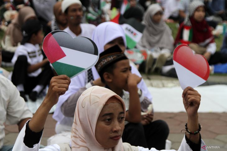 Aksi bela Palestina di Sidoarjo