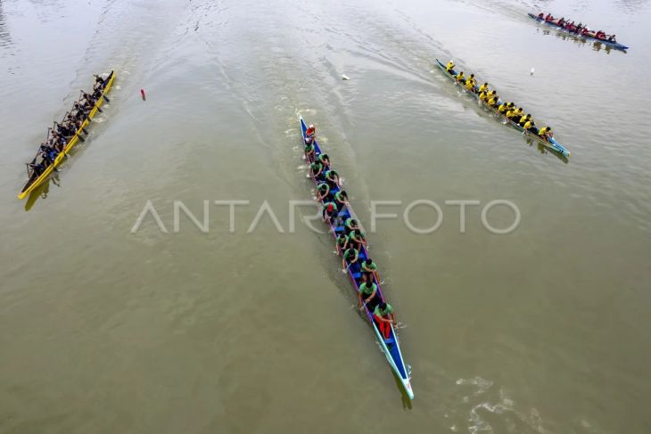 Lomba pacu perahu dan ketek hias