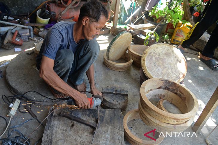 FOTO - Usaha produksi alat musik rapai di Aceh