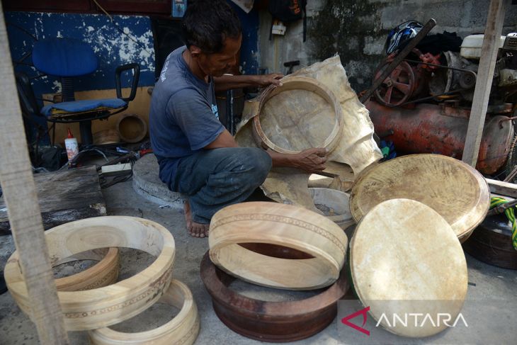 FOTO - Usaha produksi alat musik rapai di Aceh