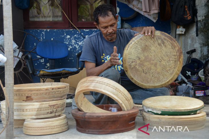 FOTO - Usaha produksi alat musik rapai di Aceh