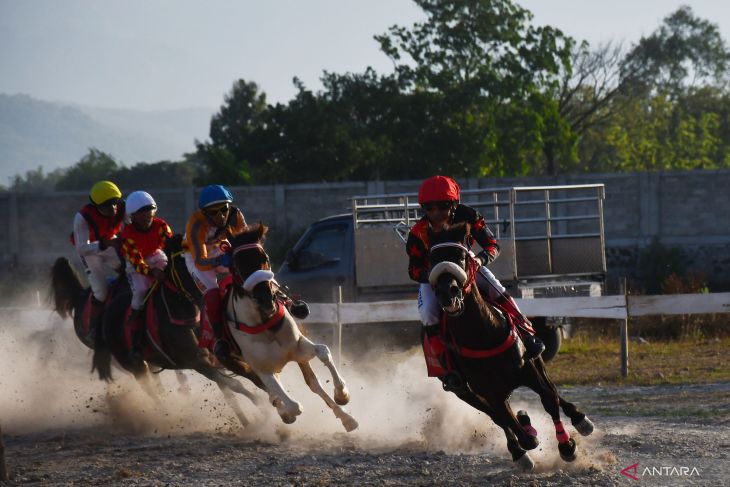Kejuaraan pacuan kuda di Ponorogo