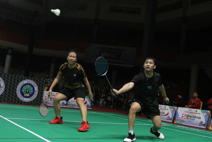 Final badminton ganda campuran AUG