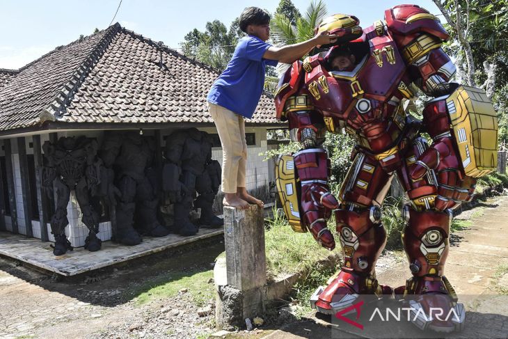 Produksi cosplay robot karakter