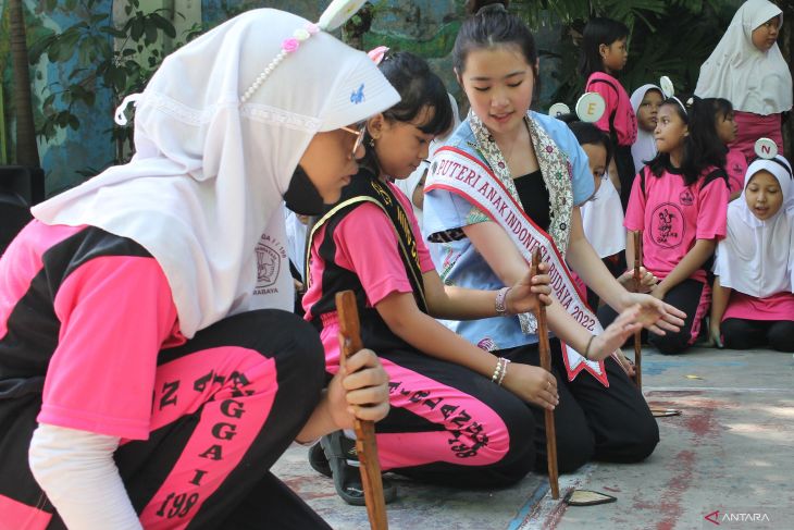 Sambut Hari Anak Nasional di Surabaya