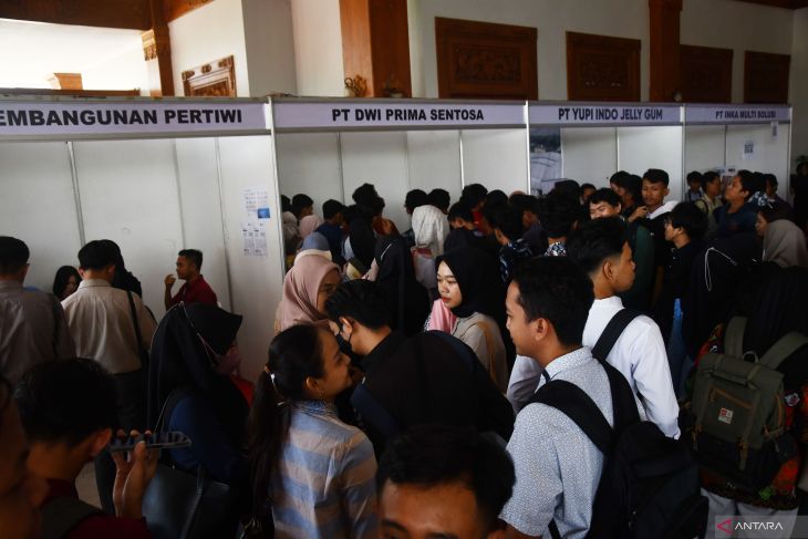 Pameran Bursa Kerja di Madiun