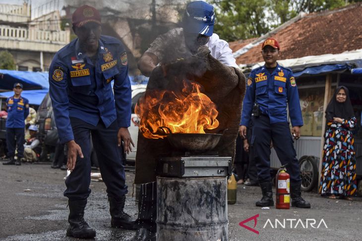 Simulasi penanganan kebakaran di Pasar