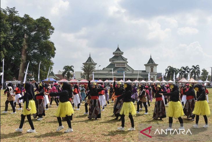 Kirab kebudayaan di Kabupaten Tasikmalaya