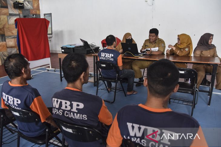 Perekaman KTP elektronik bagi warga binaan di Ciamis