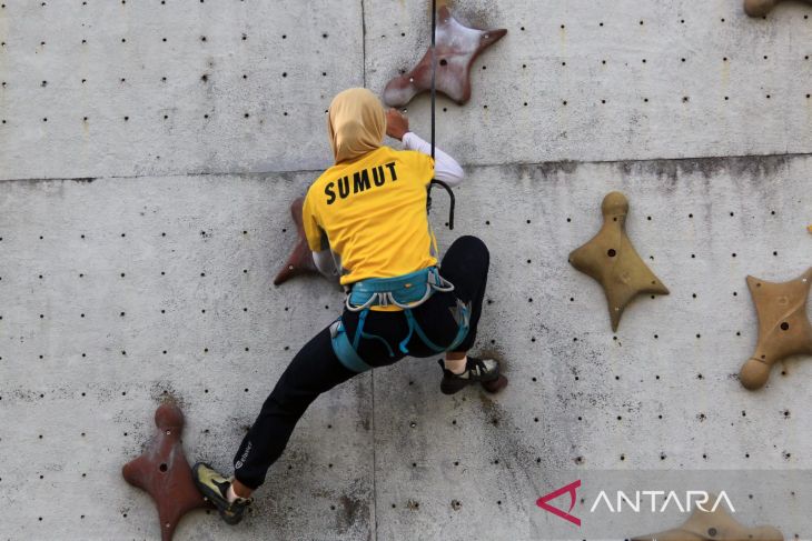 Pelatda atlet panjat tebing Sumatera Utara