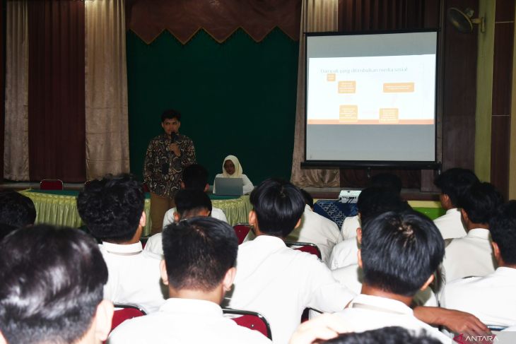 Sosialisasi pemilih pemula di Madiun