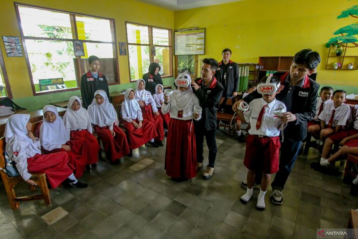 Pemanfaatan teknologi virtual reality di bidang pendidikan