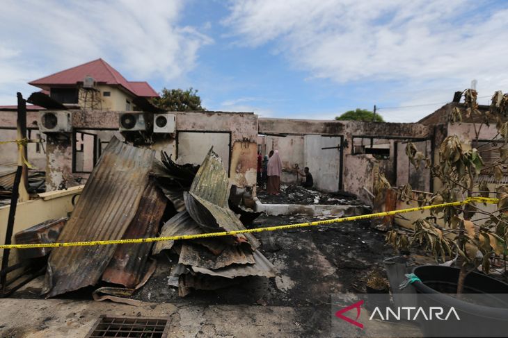 FOTO - Pascakebakaran asrama polisi di Banda Aceh