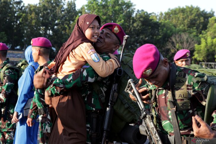 Penyambutan Satuan Tugas Marinir Pulau Terluar