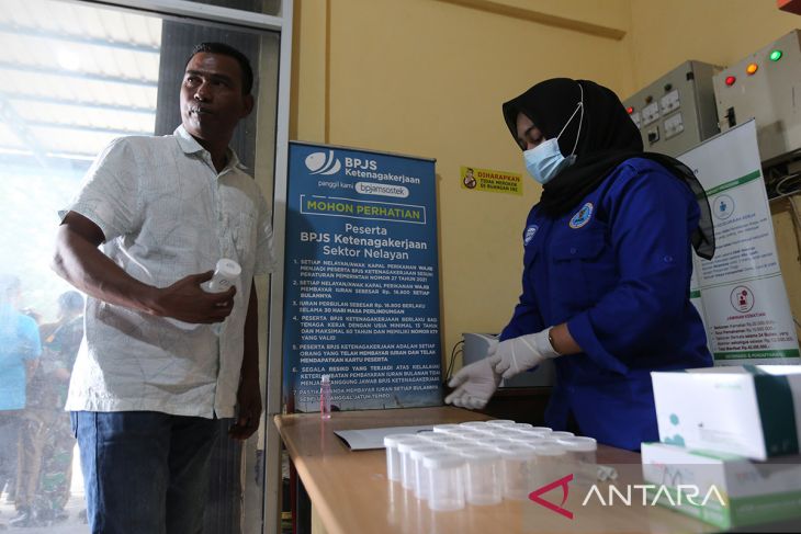 FOTO - Tes urine nelayan di Aceh