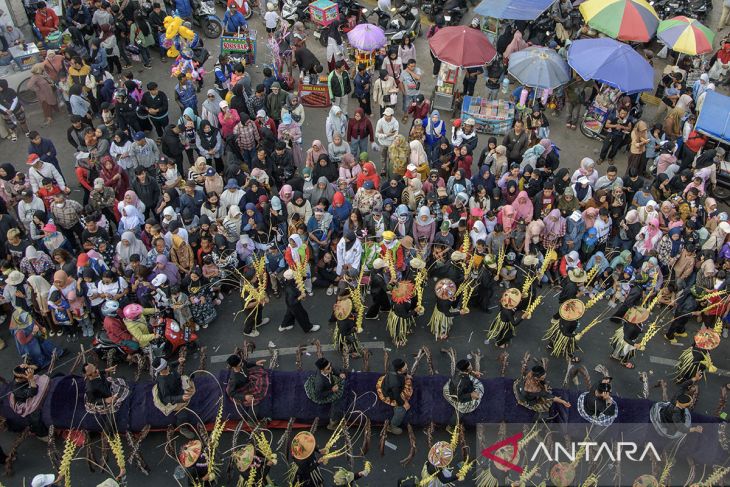 Karnaval kemerdekaan di Lembang