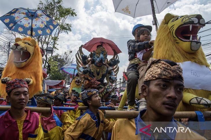 Karnaval kemerdekaan di Lembang