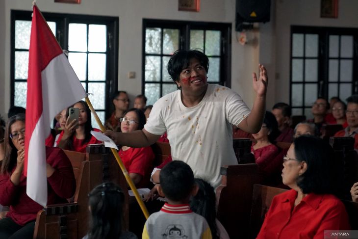 Ibadah tirakatan jemaat GKJW peringati HUT RI ke-79