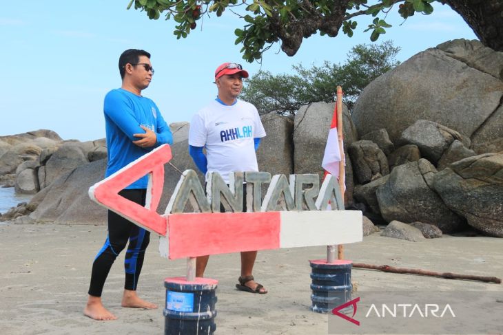 ANTARA-UBB kibarkan bendera merah putih di dasar laut Pulau Putri