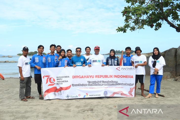 ANTARA-UBB kibarkan bendera merah putih di dasar laut Pulau Putri