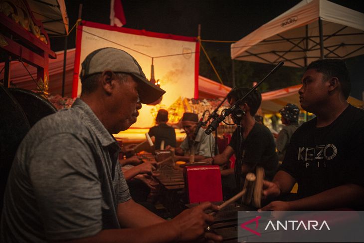 Pagelaran wayang kulit meriahkan HUT Kalsel dan RI