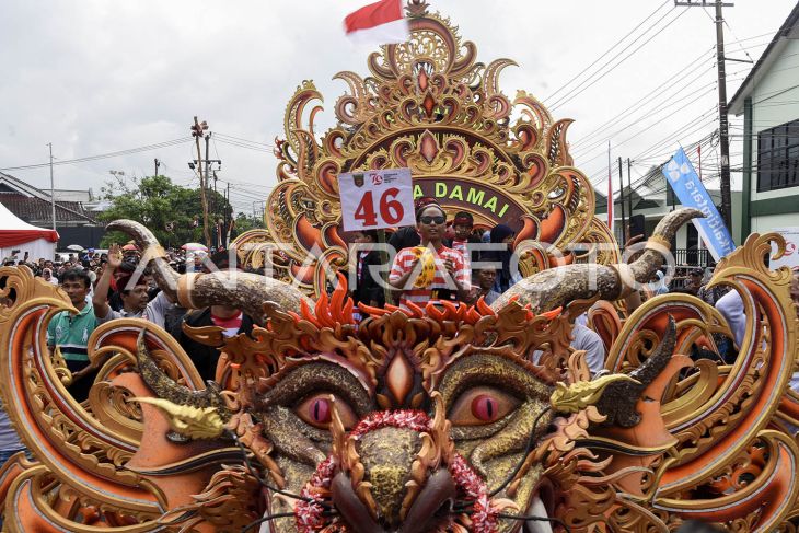 Karnaval budaya nusantara di Samarinda