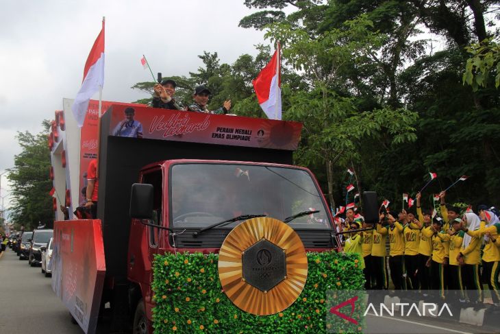 Penyambutan Juara Olimpiade Veddriq Leonardo di Pontianak